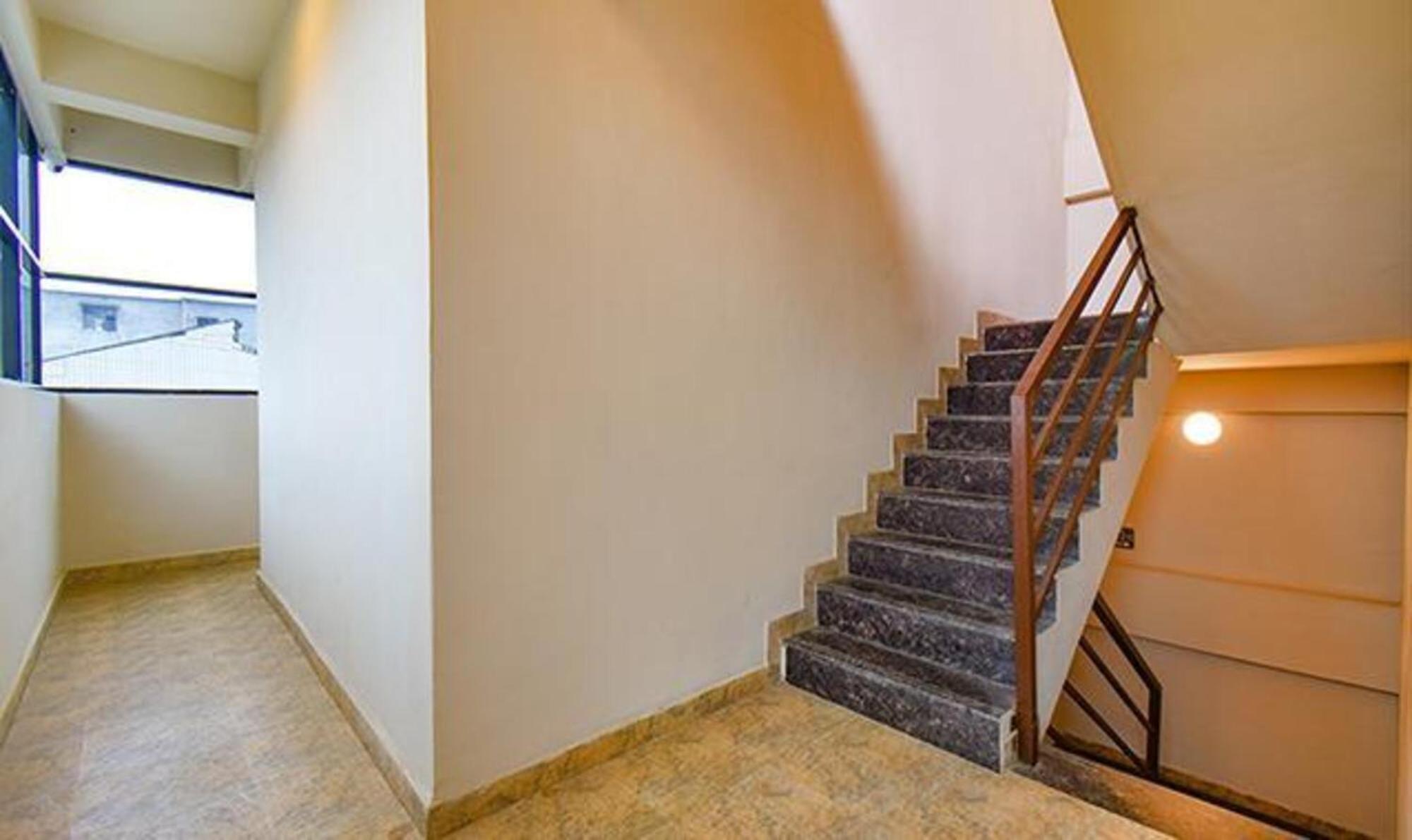 Hotel Fabhotel Tiru Residency