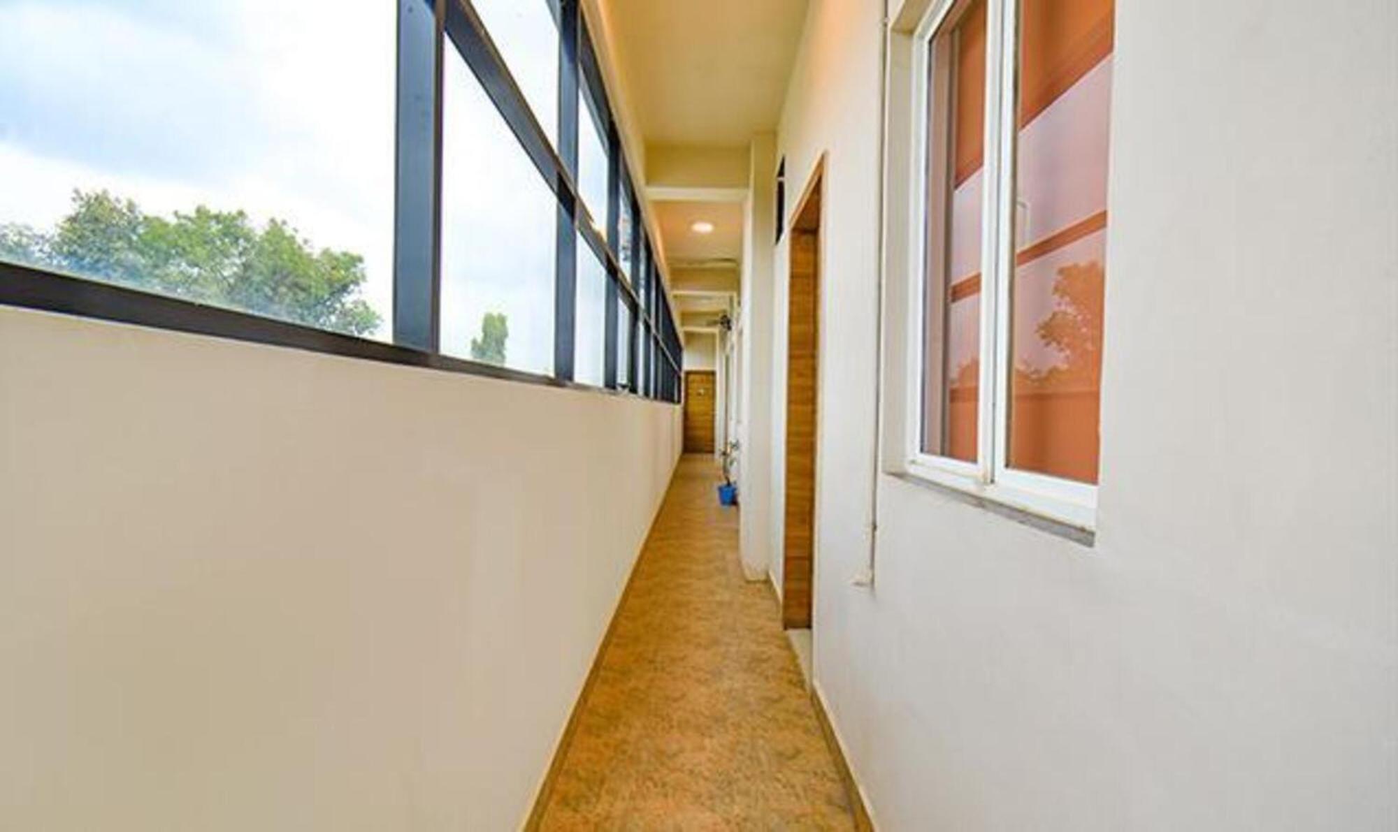 Fabhotel Tiru Residency Hotel Pune