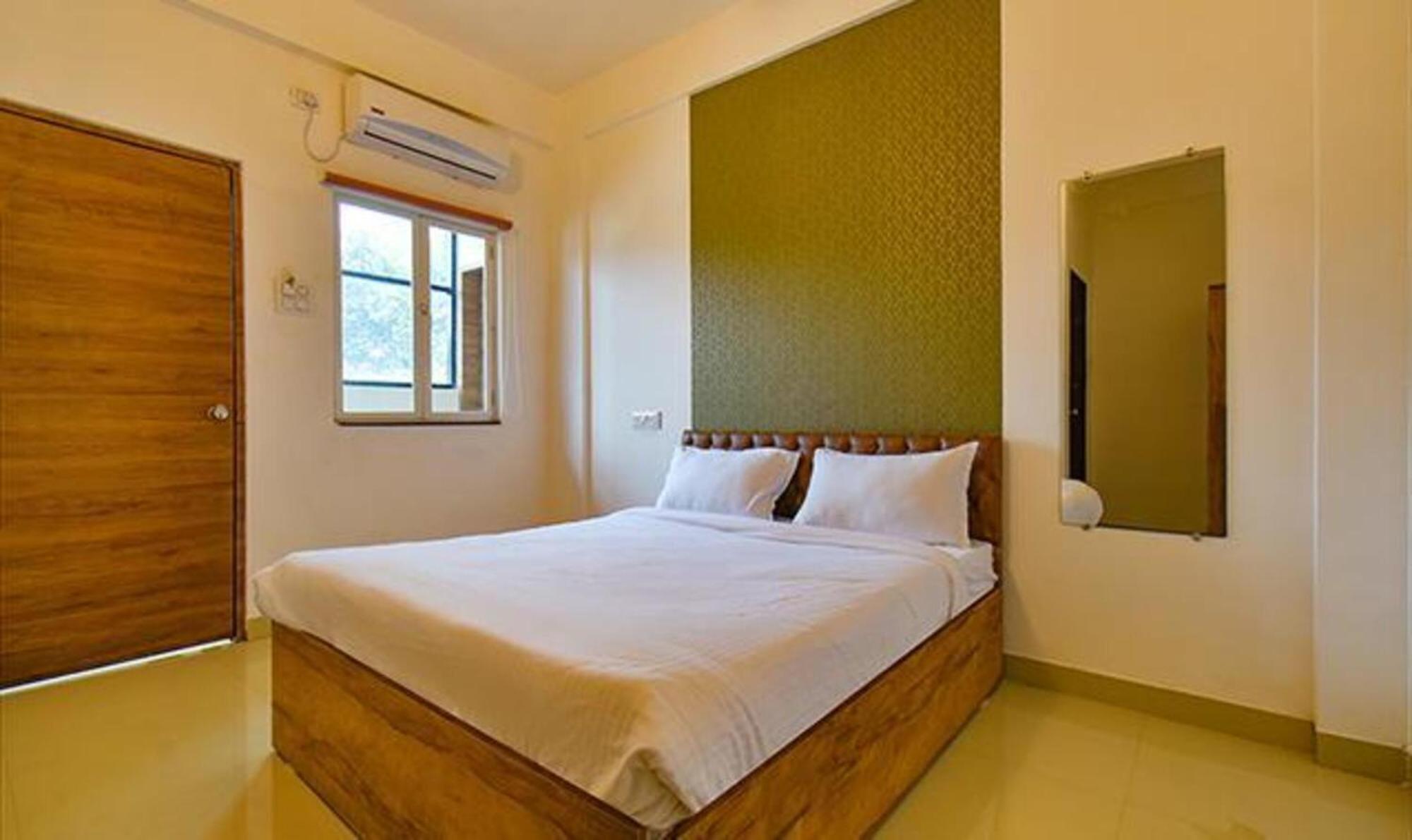 Fabhotel Tiru Residency Hotel