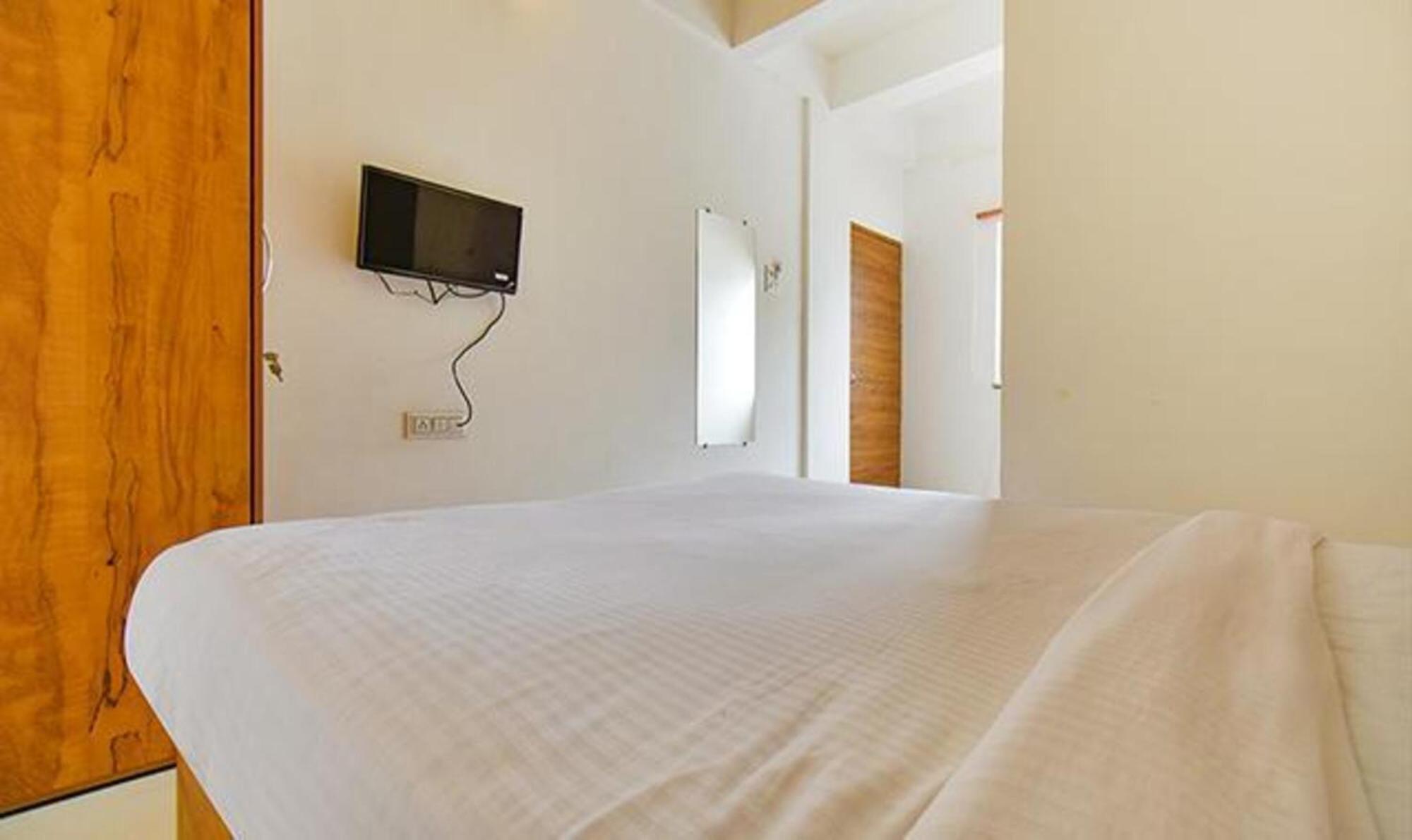 Fabhotel Tiru Residency Pune