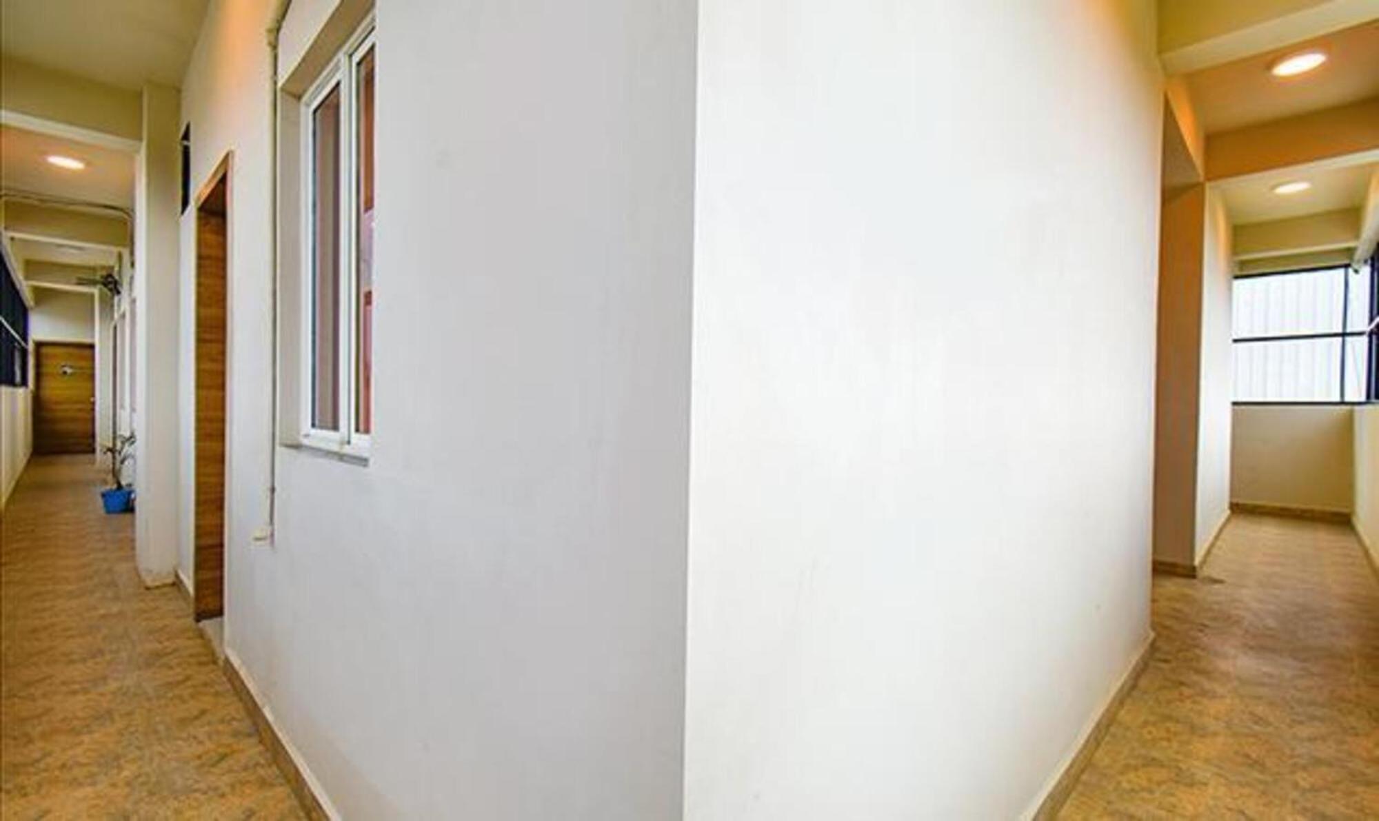 Hotel Fabhotel Tiru Residency 3*