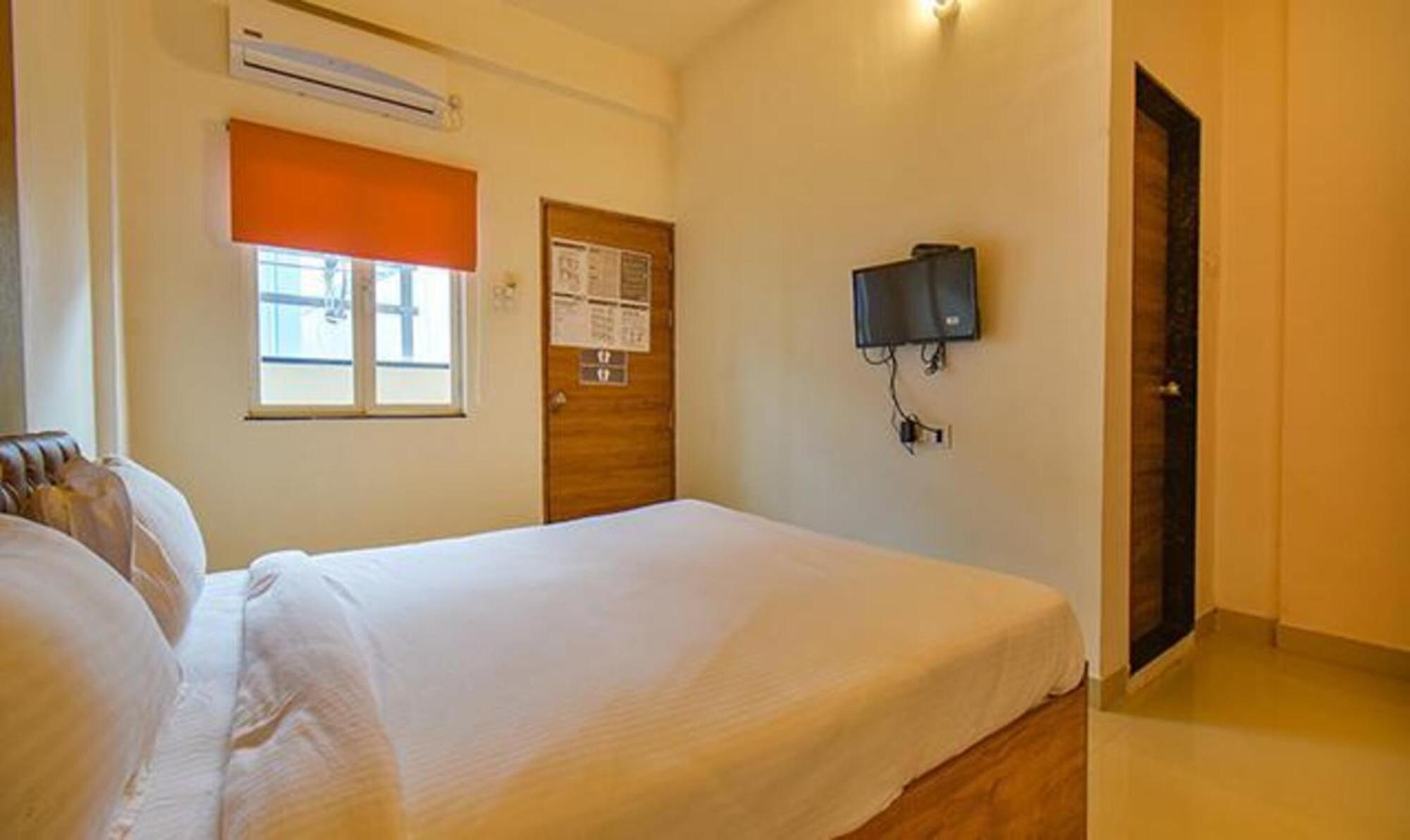 Hotel Fabhotel Tiru Residency Pune