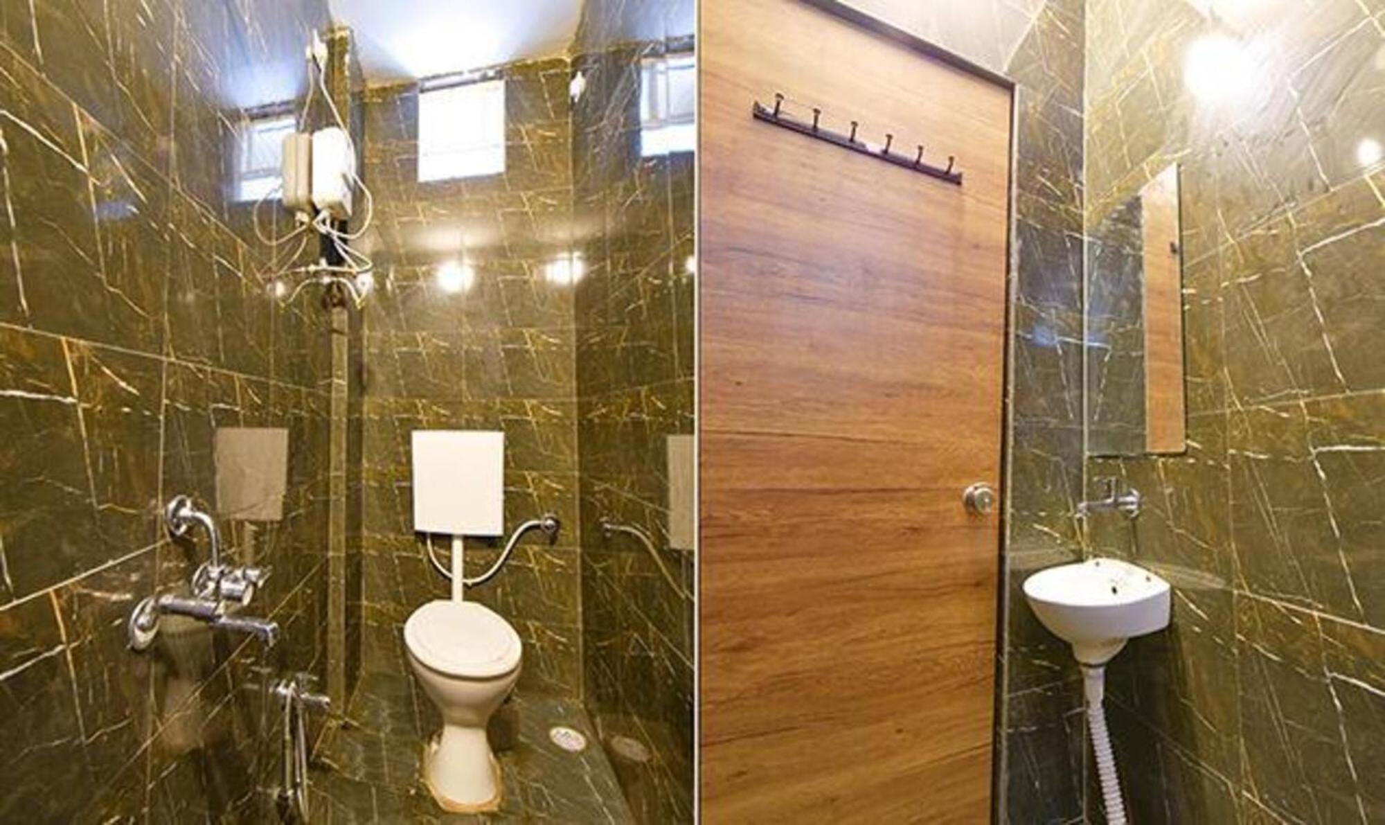 Fabhotel Tiru Residency 3*