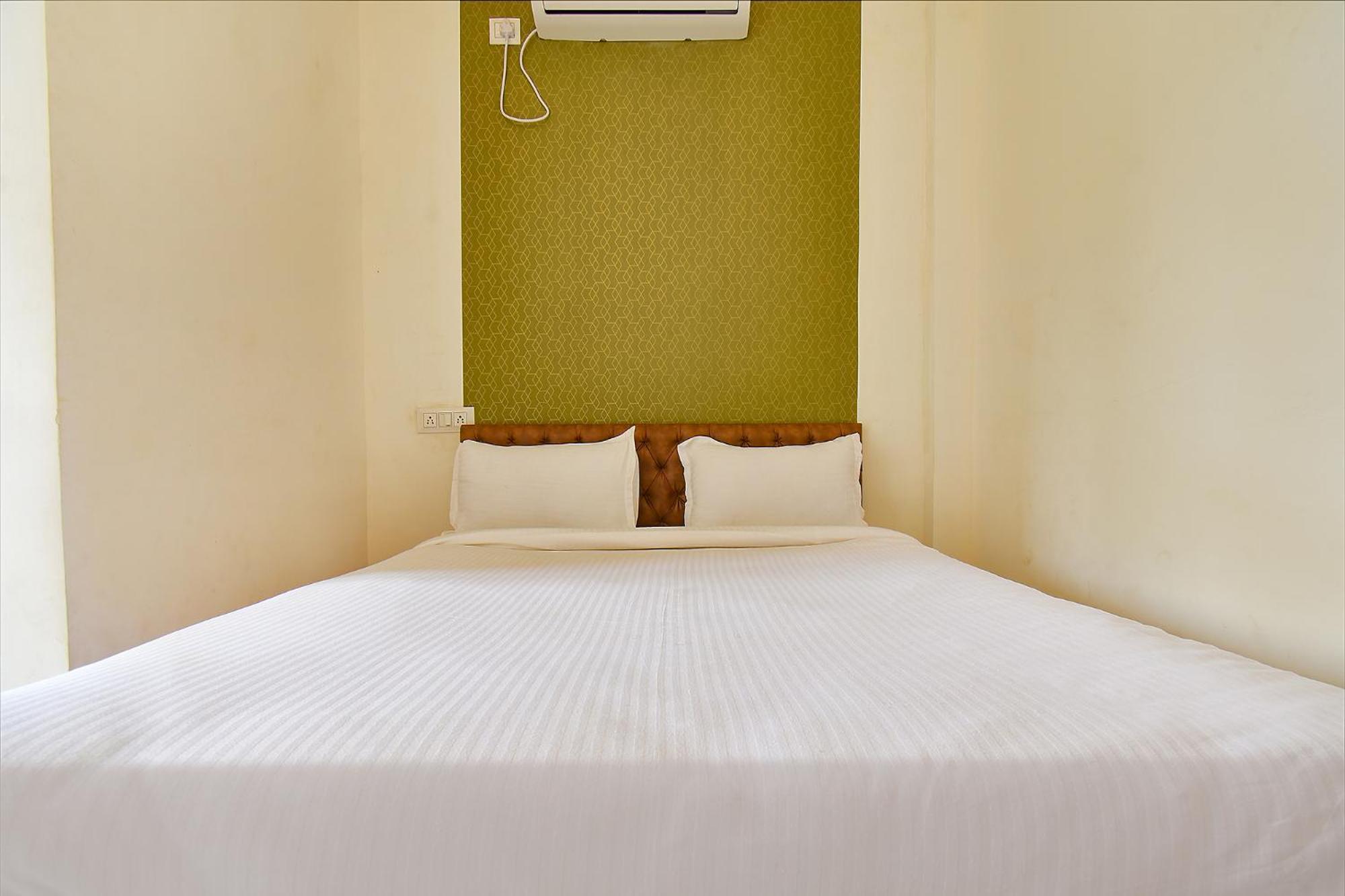 Fabhotel Tiru Residency Hotel