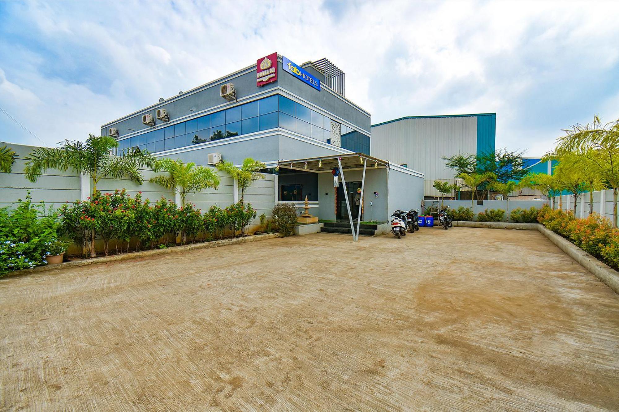 Fabhotel Tiru Residency 3* Pune